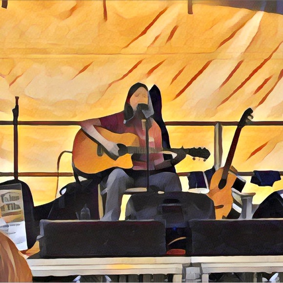 Meet your Posher, Carolyn - Picture 2 of 2